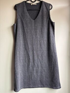 Dex Gray Plaid V-Neck Sleeveless Knit Tank Top